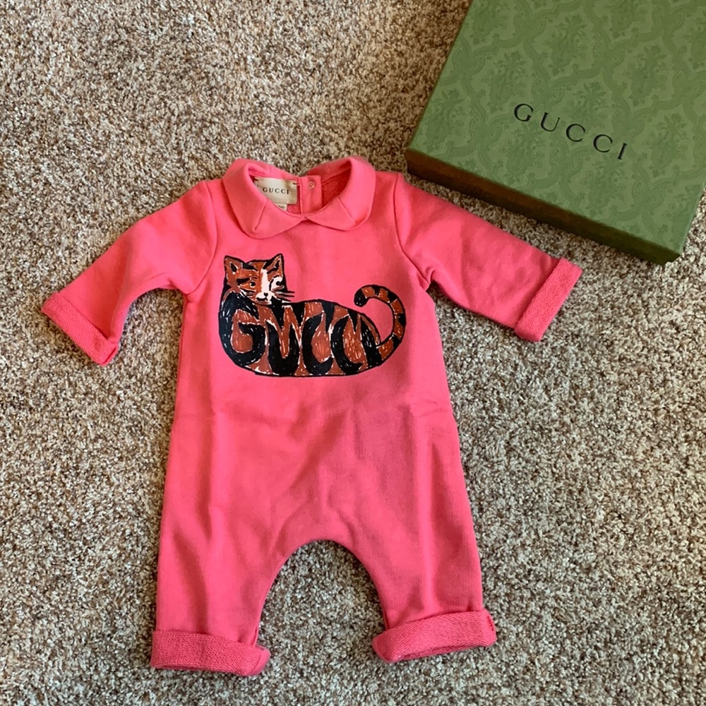 Gucci 0-3 month infant outfit. Luxury, brand new never used.
